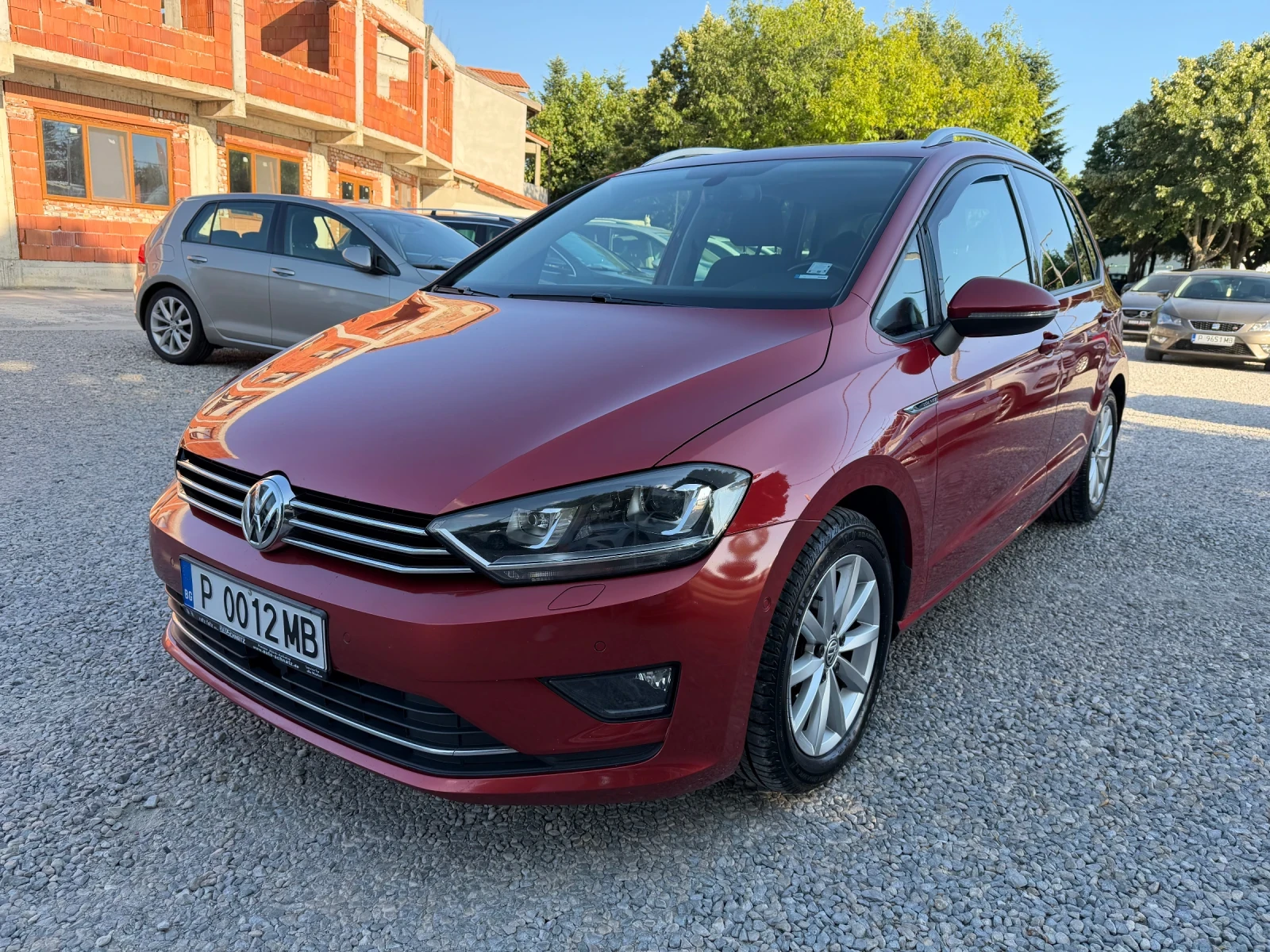VW Sportsvan 2.0TDI-150k.s-DSG-PANORAMA-DISTRONIC-EURO6, снимка 3 - Автомобили и джипове - 55466844
