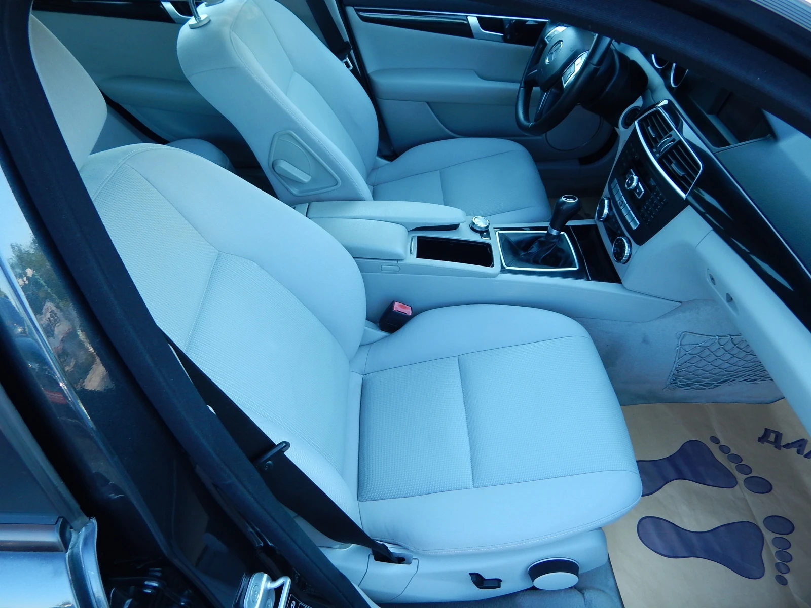 Mercedes-Benz C 220 2.2CDI, снимка 16 - Автомобили и джипове - 55478811