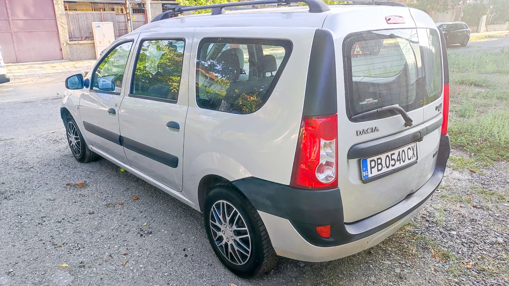 Dacia Logan, снимка 3 - Автомобили и джипове - 55616590