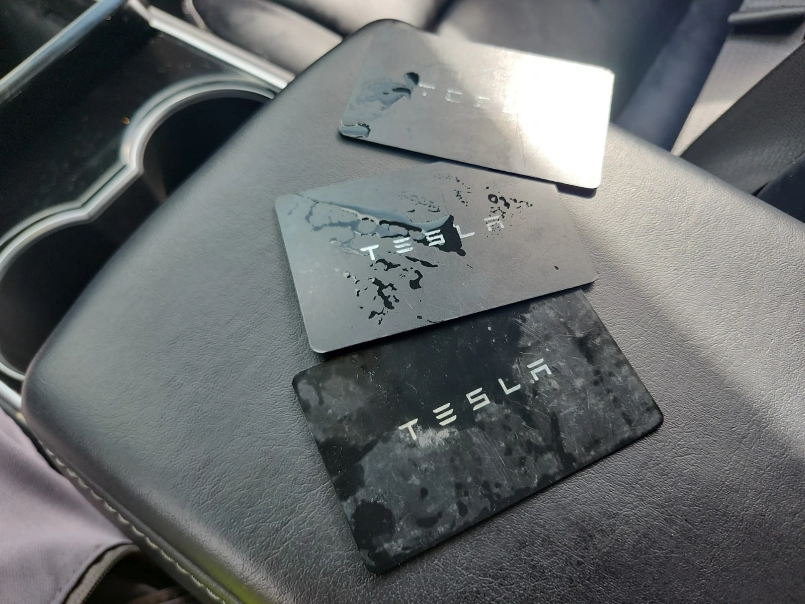 Tesla Model 3 * BASE * АВТОКРЕДИТ БЕЗ ПЪРВОНАЧАЛНА ВНОСКА* , снимка 8 - Автомобили и джипове - 56124300