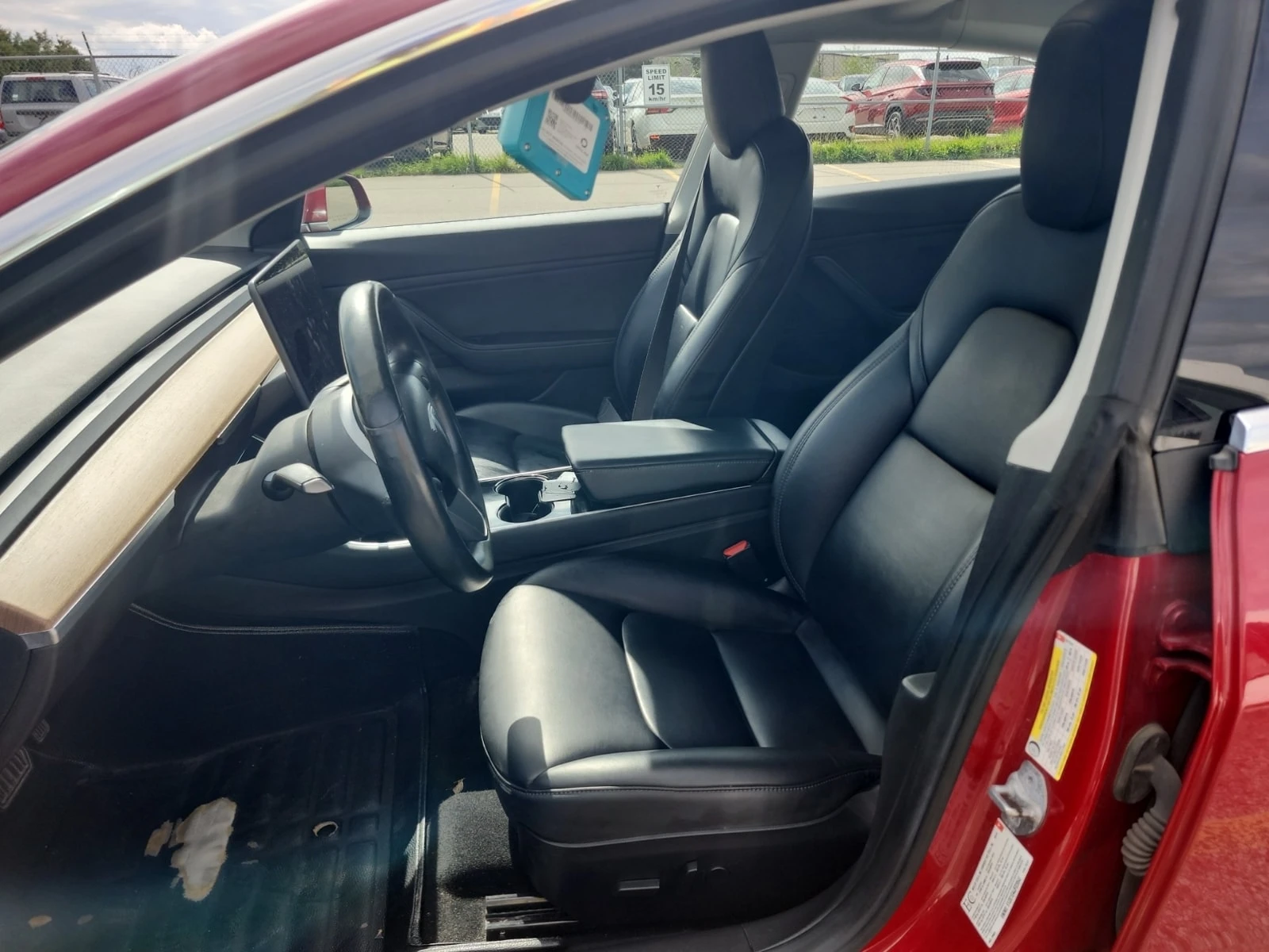 Tesla Model 3 * BASE * АВТОКРЕДИТ БЕЗ ПЪРВОНАЧАЛНА ВНОСКА* , снимка 3 - Автомобили и джипове - 56124300