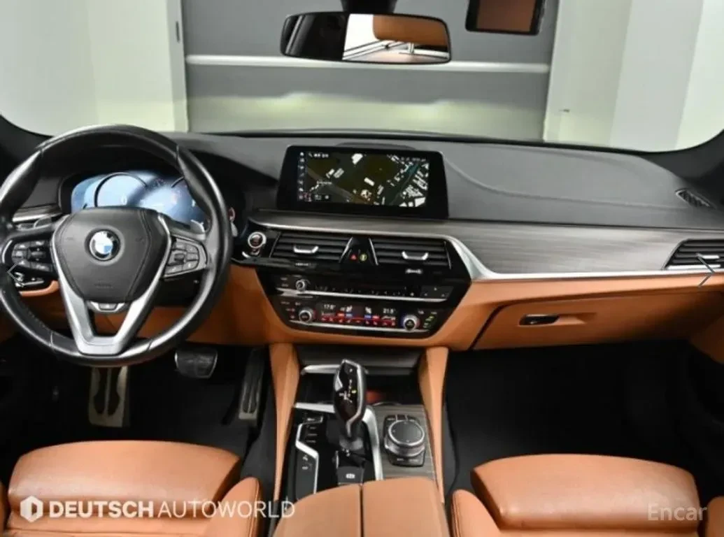BMW 530 M* SPORT* ОБДУХВАНЕ* ХЕДЪП* 360КАМЕРА* LANE* ASSIS, снимка 6 - Автомобили и джипове - 56176761