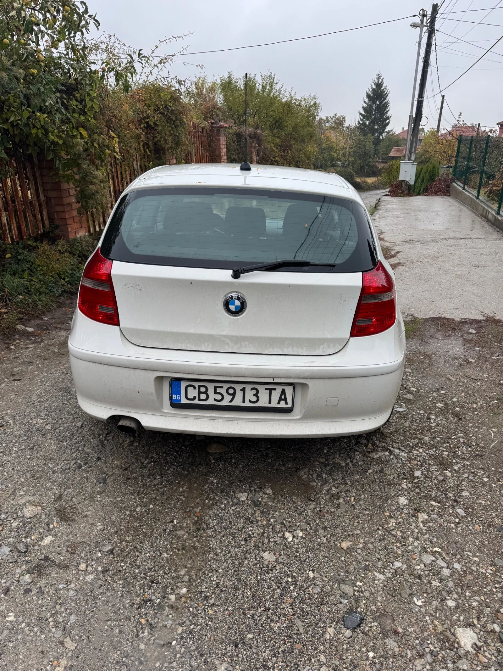 BMW 118 2000, снимка 2 - Автомобили и джипове - 56738636
