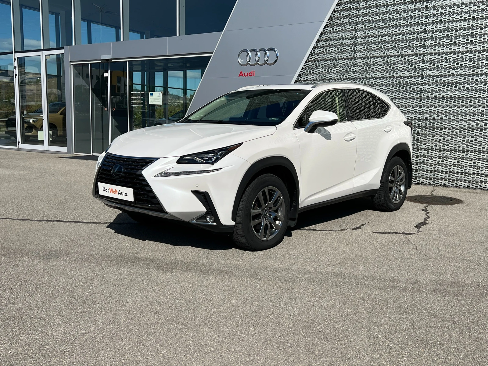 Lexus NX 300 Facelift - изображение 6