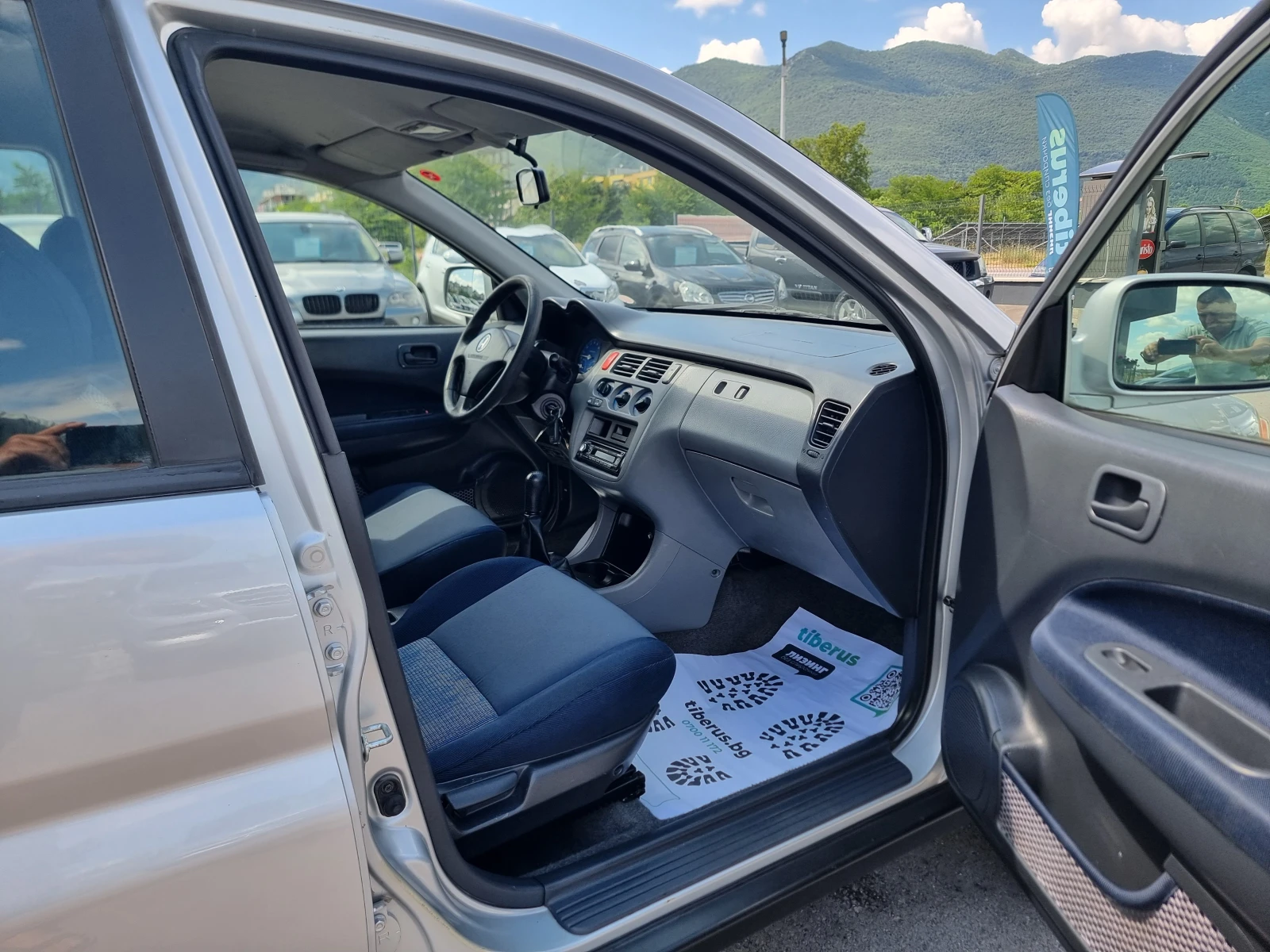 Honda Hr-v 1.6I GAS, снимка 15 - Автомобили и джипове - 50008898
