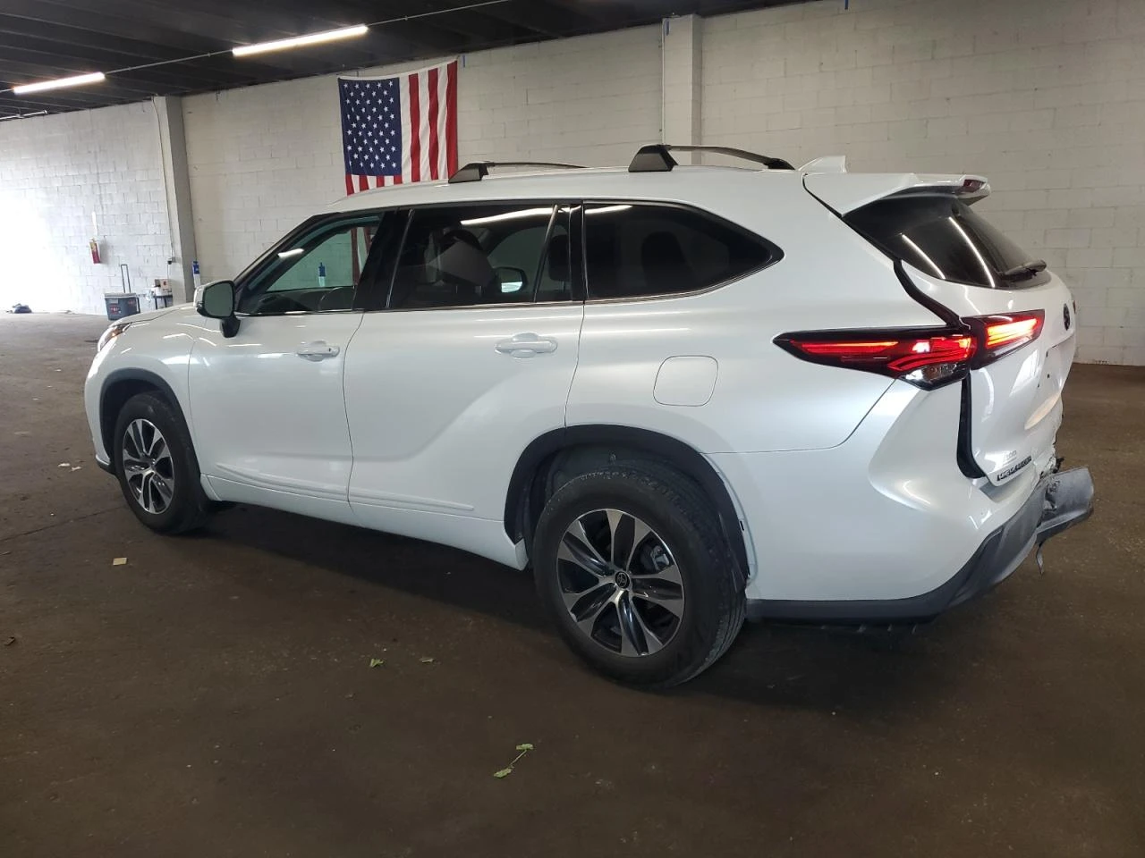 Toyota Highlander XLE/4X4/ПАНОРАМА - изображение 6