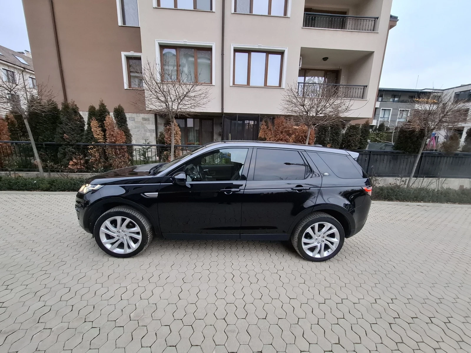 Land Rover Discovery Sport HSE 4X4 190HP  FULL FULL РЕАЛНИ 79500KM - изображение 4