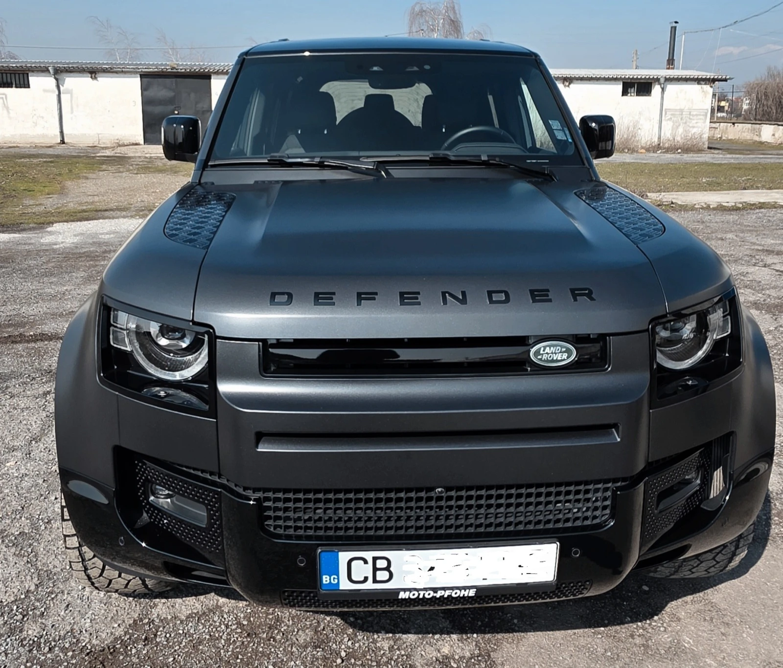 Land Rover Defender X-DYNAMIC HSE 3.0D, снимка 2 - Автомобили и джипове - 53738280