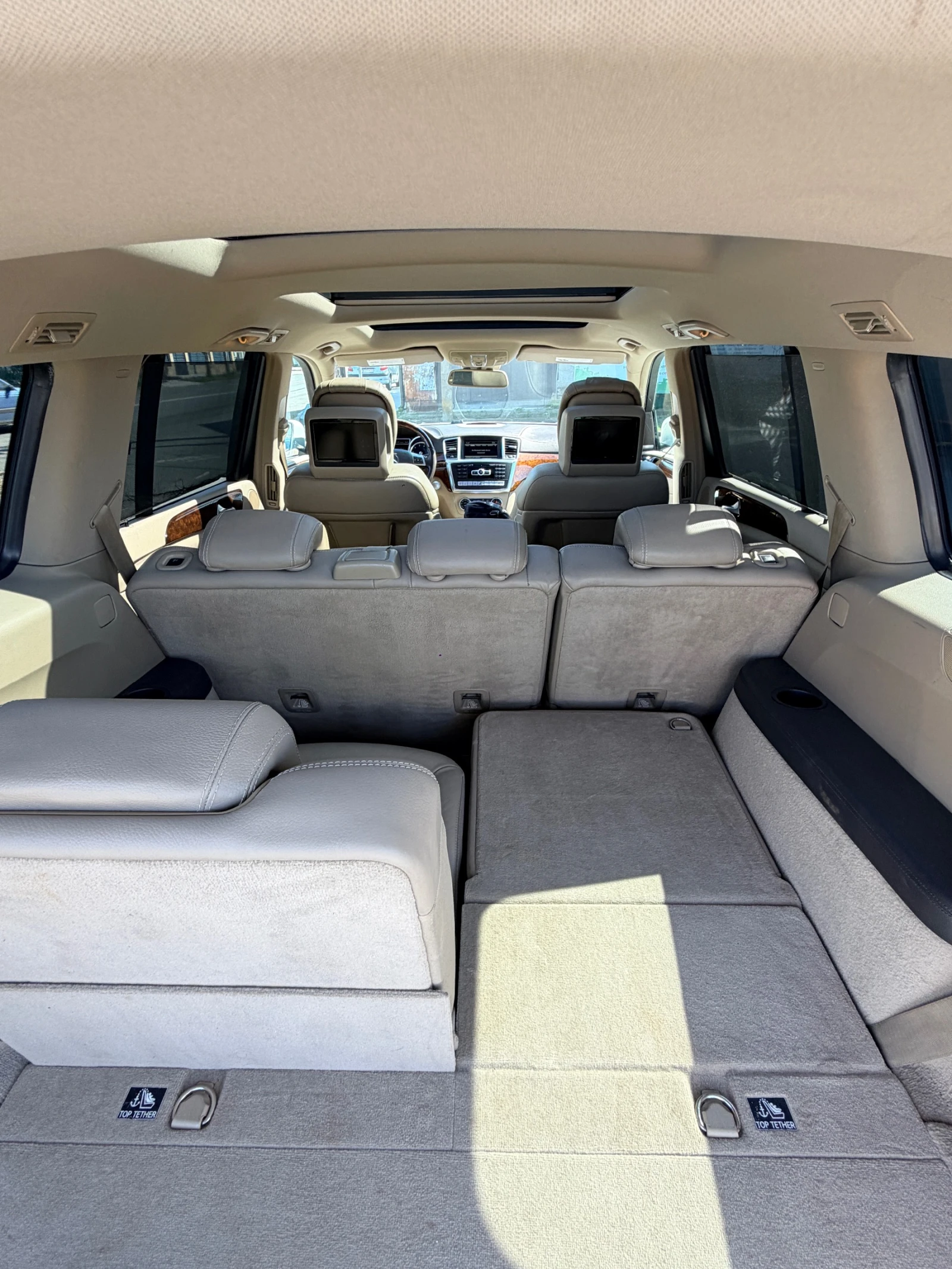 Mercedes-Benz GL 550 AMG PACK | HARMAN KARDON | FULL | 7 МЕСТА , снимка 16 - Автомобили и джипове - 54394784