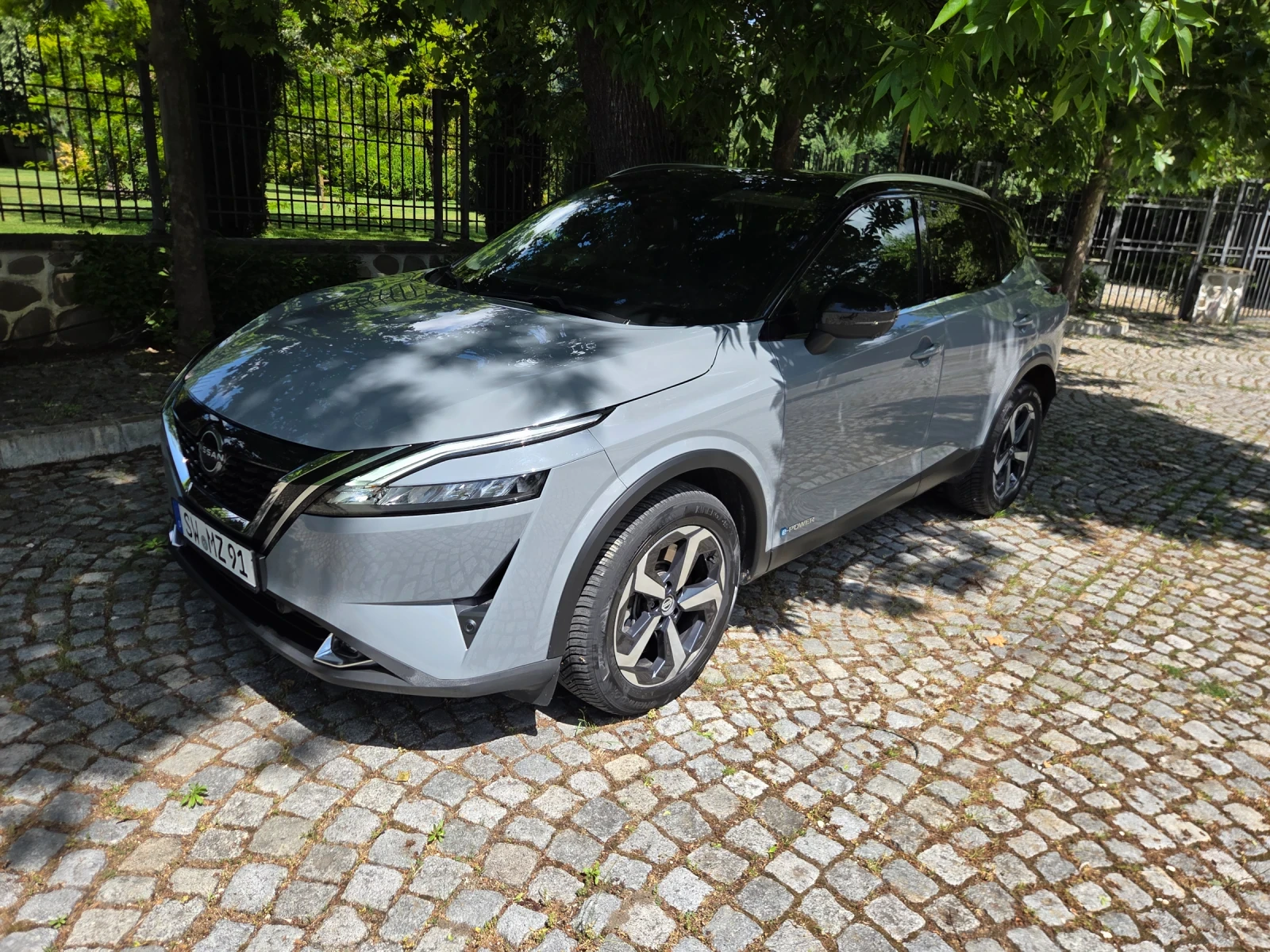 Nissan Qashqai, снимка 15 - Автомобили и джипове - 54667645