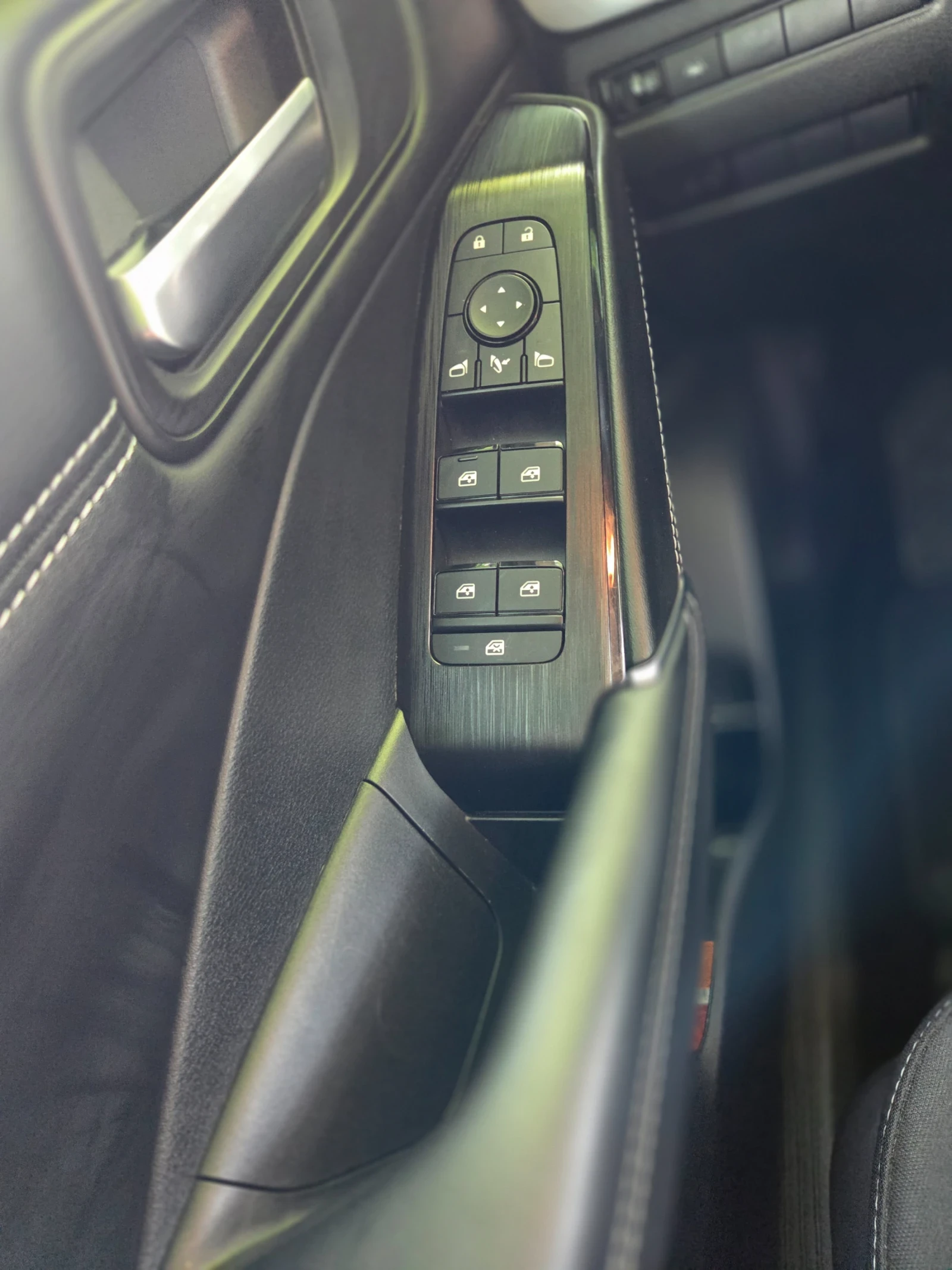 Nissan Qashqai, снимка 14 - Автомобили и джипове - 54667645