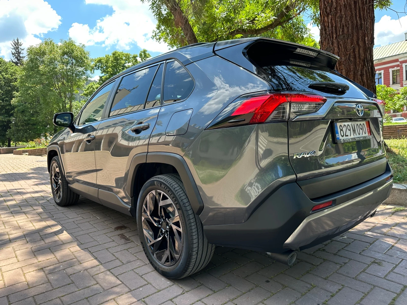 Toyota Rav4 2.5 Hybrid, Automatic , снимка 2 - Автомобили и джипове - 54693486