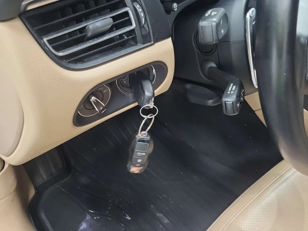 Porsche Macan * AWD * Един собственик * Без инциденти * CARFAX *, снимка 11 - Автомобили и джипове - 54952836