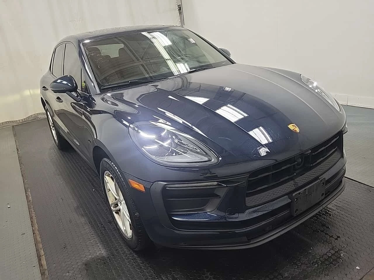 Porsche Macan * AWD * Един собственик * Без инциденти * CARFAX *, снимка 2 - Автомобили и джипове - 54952836