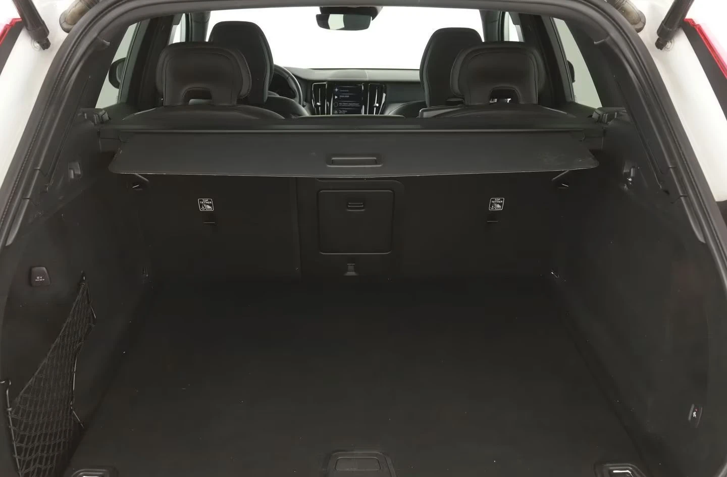 Volvo XC60 B4 AWD R-Design| HUD| PANORAMA| 4x4| LED| 52000��| | Mobile.bg � ����������� 9