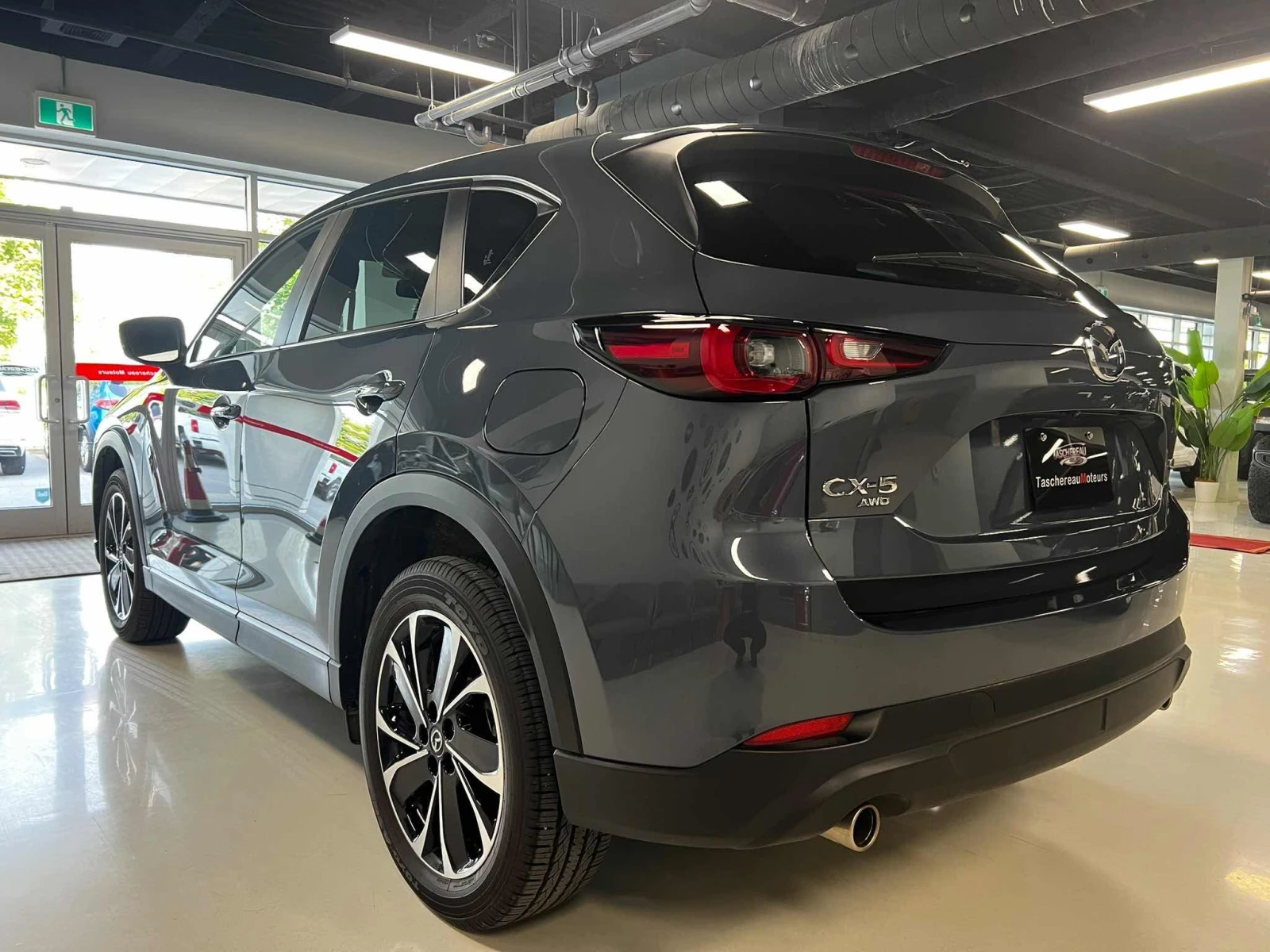 Mazda CX-5 AWD * 2 КЛЮЧА * ПАНОРАМА * CARFAX * АВТО КРЕДИТ, снимка 3 - Автомобили и джипове - 55218093