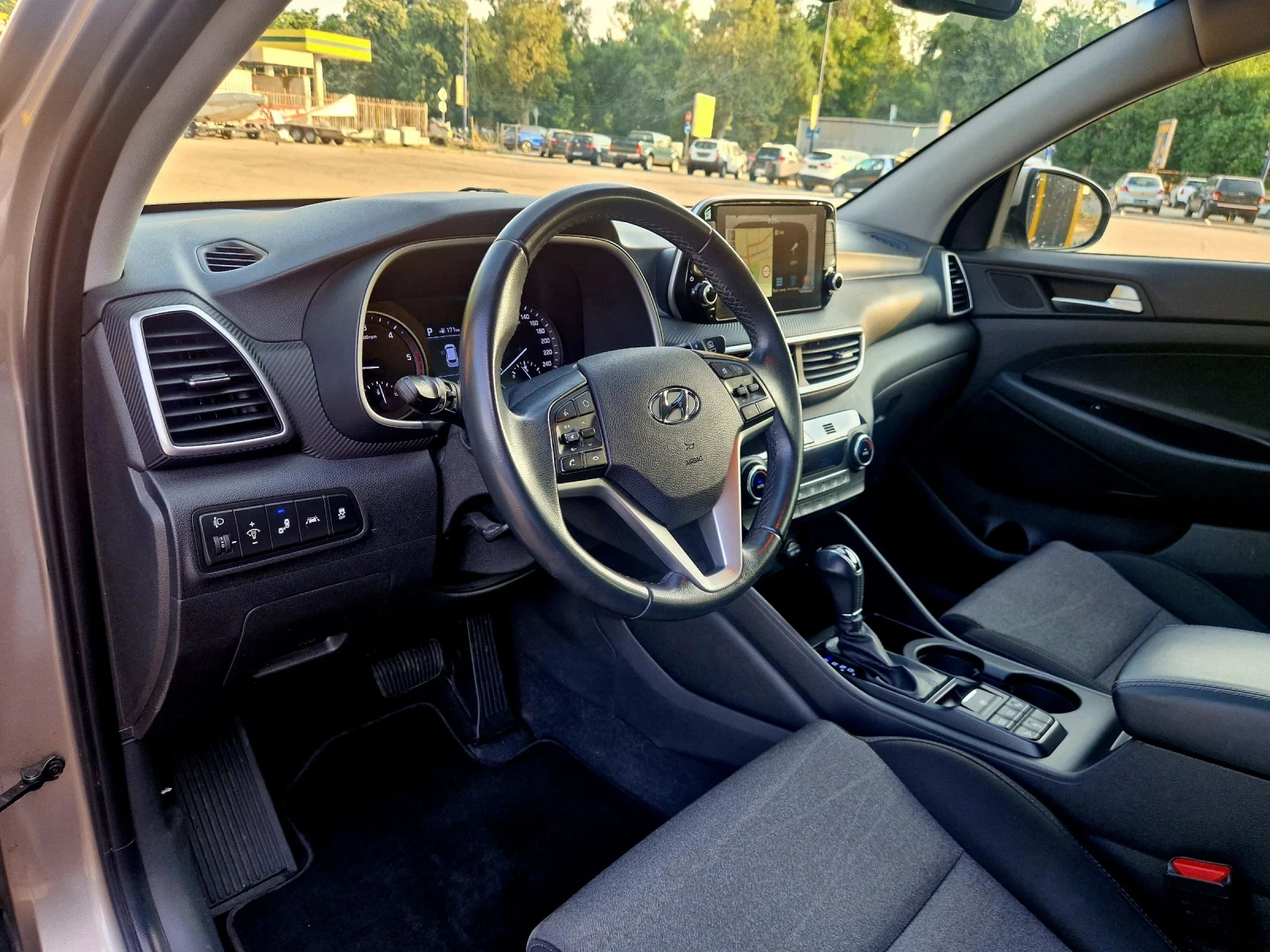 Hyundai Tucson 1.6 CRDI Xprime ISG 2WD, снимка 9 - Автомобили и джипове - 55334348