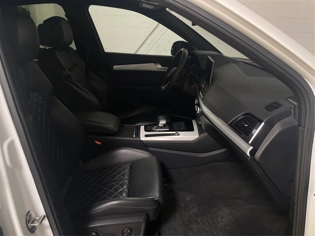 Audi SQ5 * B&O * TECHNIK * Автокредит * (Цена до България), снимка 12 - Автомобили и джипове - 55587534
