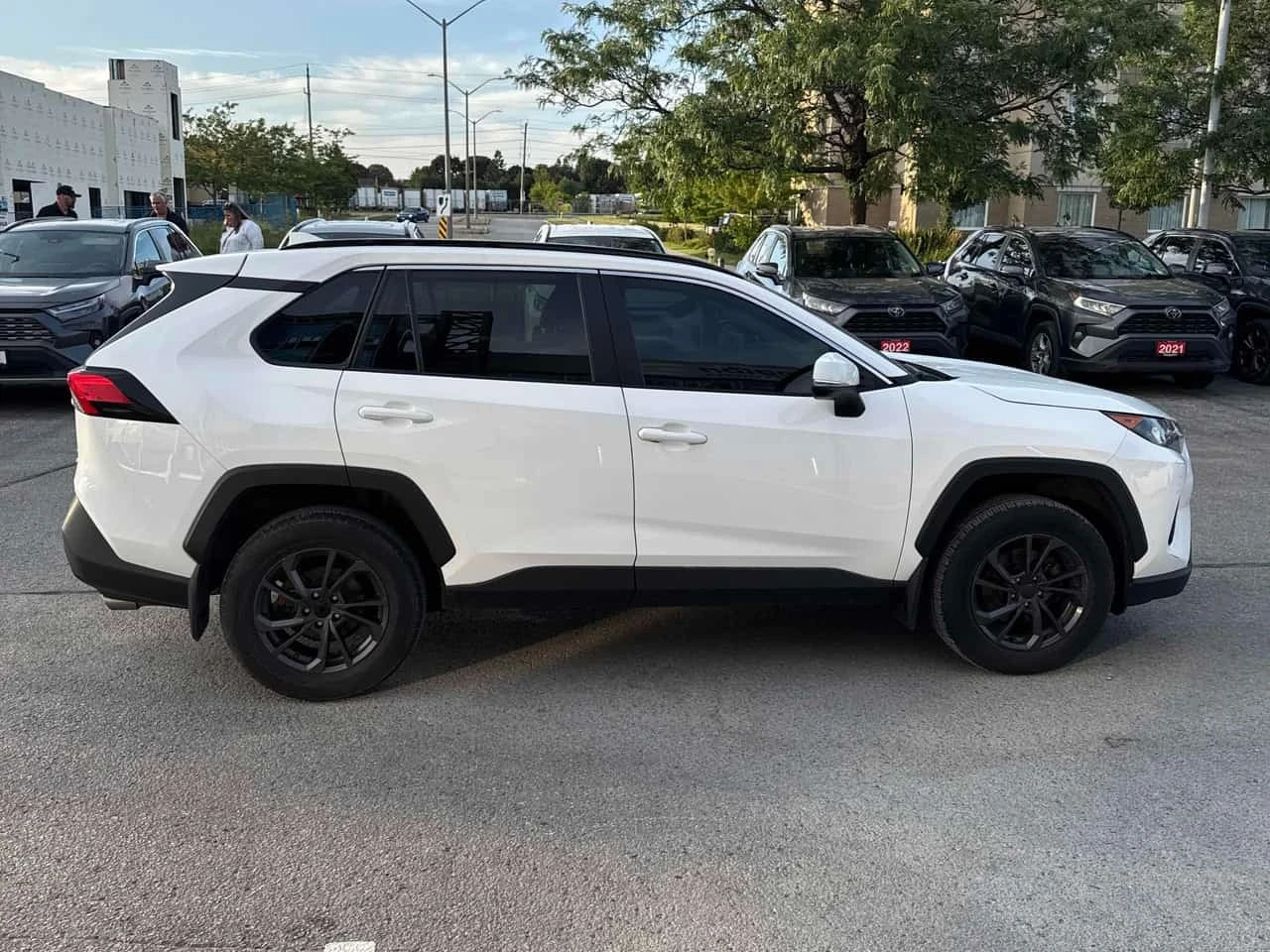 Toyota Rav4 * LE AWD * ГЛАВНО ПРЕДСТАВИТЕЛСТВО НА TOYOTA* , снимка 4 - Автомобили и джипове - 55737199