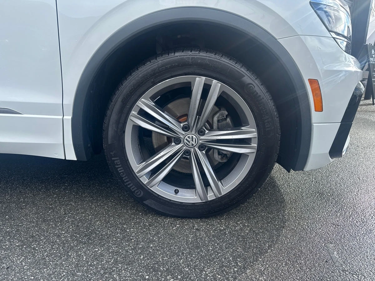 VW Tiguan * Highline * CARFAX* АВТОКРЕДИТ* , снимка 7 - Автомобили и джипове - 56034172