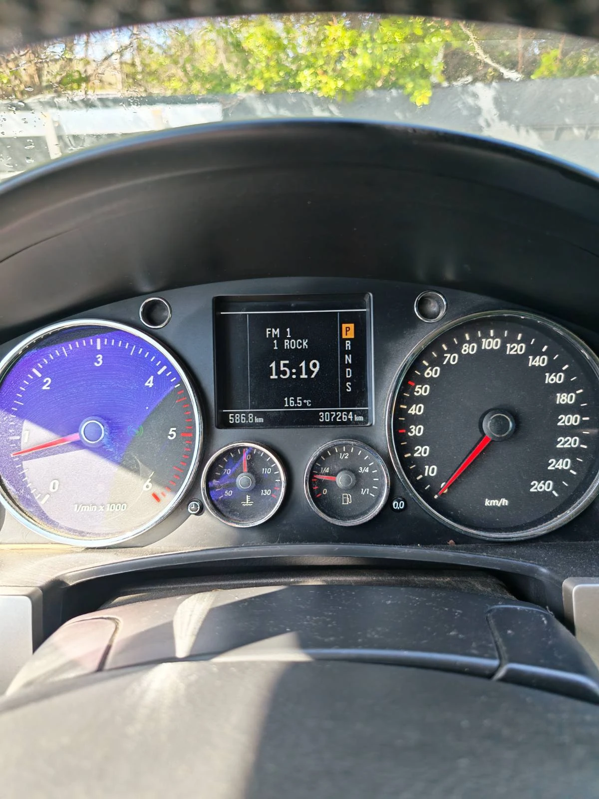 VW Touareg 3.0 TDI, снимка 7 - Автомобили и джипове - 56191635