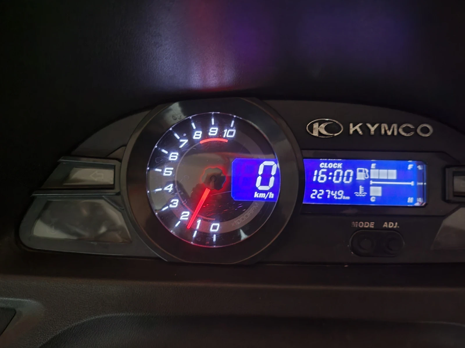 Kymco Xciting 400i напълно обслужен, снимка 14 - Мотоциклети и мототехника - 54743879