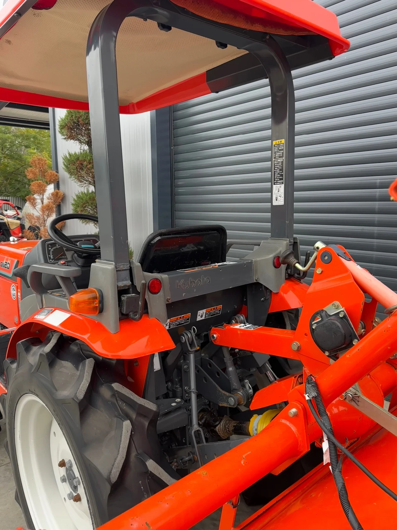Трактор Kubota GB20 380мч. КАТО НОВ! - изображение 9