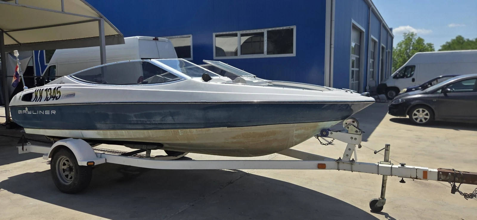 Лодка Bayliner Capri 1850 - изображение 4