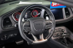 Dodge Challenger SRT Hellcat Jailbreak RWD, снимка 13