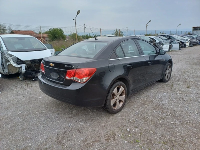 Chevrolet Cruze 2.0d-150кс., снимка 3 - Автомобили и джипове - 46763606