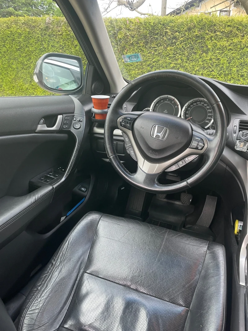 Honda Accord 2.2 I-DTEC Elegans, снимка 8 - Автомобили и джипове - 47488070