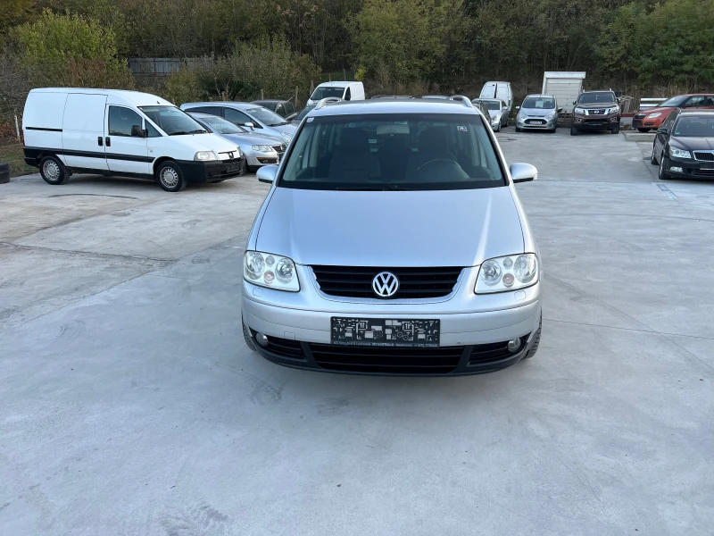 VW Touran * DSG* , снимка 8 - Автомобили и джипове - 47757881