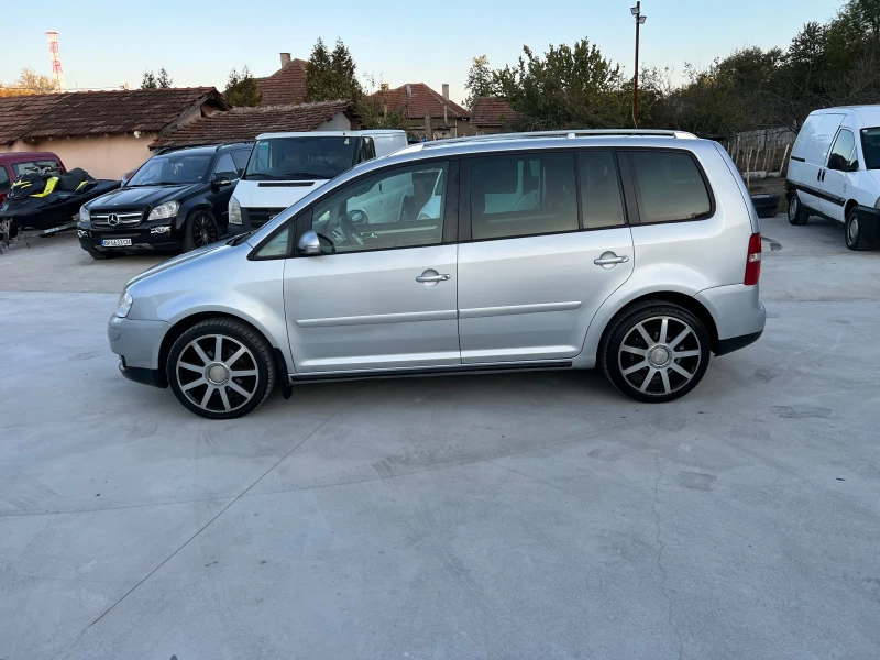 VW Touran * DSG* , снимка 2 - Автомобили и джипове - 47757881