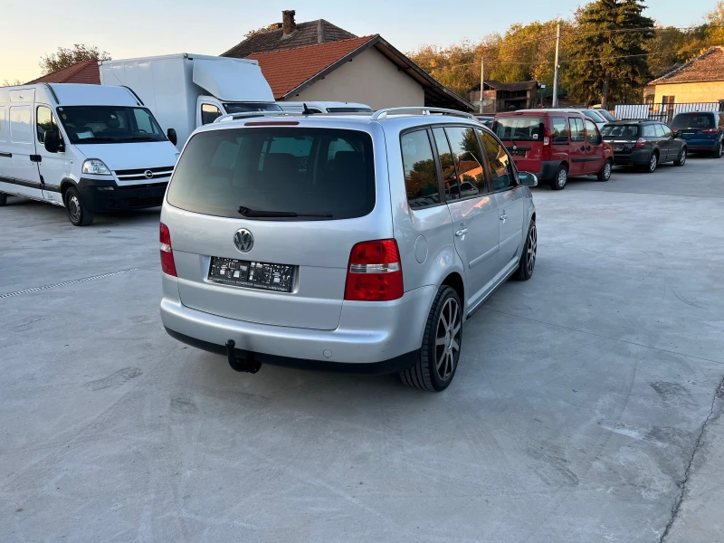 VW Touran * DSG* , снимка 5 - Автомобили и джипове - 47757881