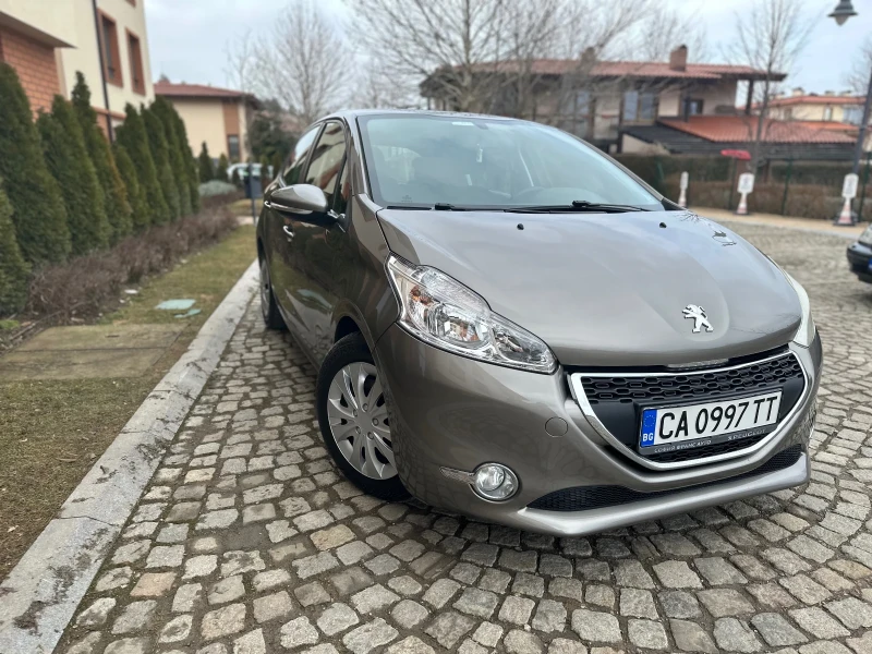 Peugeot 208 1.4 Обслужен. Каско, снимка 2 - Автомобили и джипове - 49312962