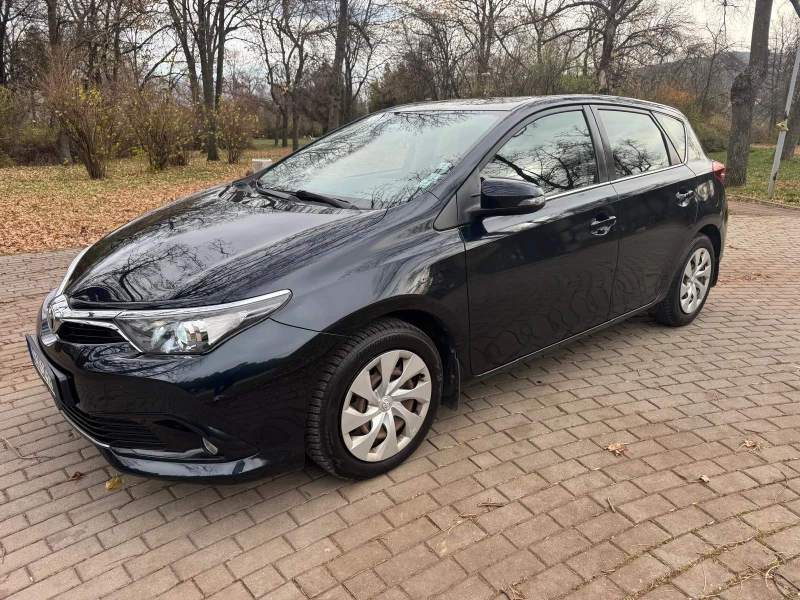 Toyota Auris 1.2 Facelift, снимка 2 - Автомобили и джипове - 52618385