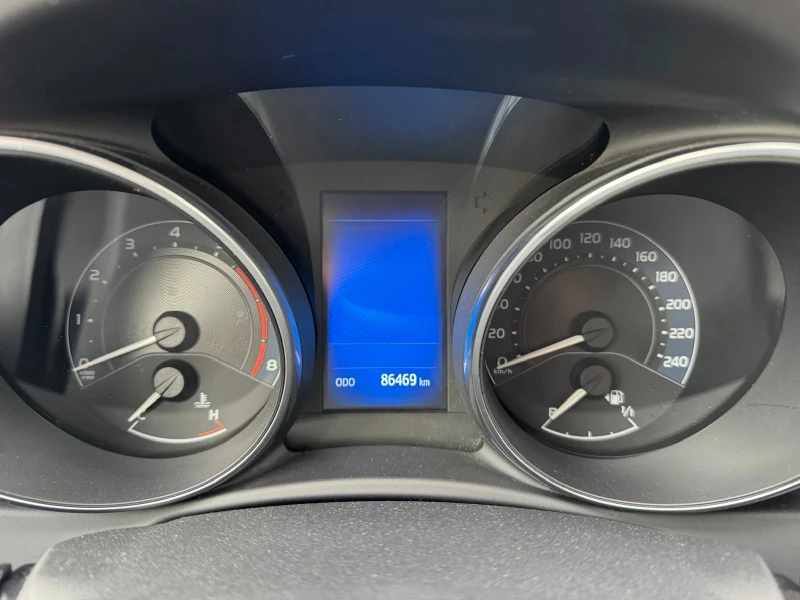 Toyota Auris 1.2 Facelift, снимка 12 - Автомобили и джипове - 52618385