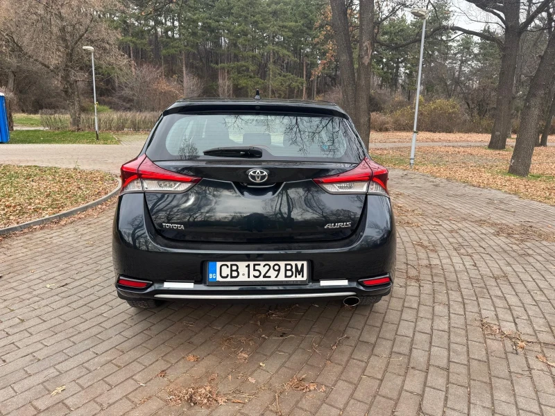 Toyota Auris 1.2 Facelift, снимка 4 - Автомобили и джипове - 52618385