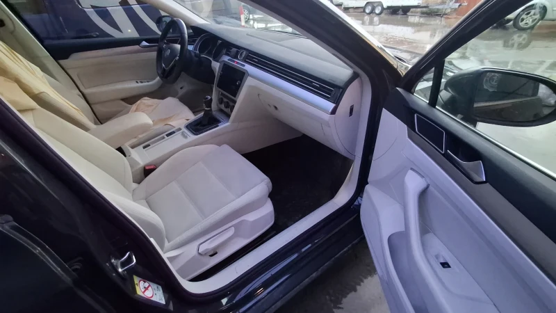 VW Passat, снимка 5 - Автомобили и джипове - 53081113
