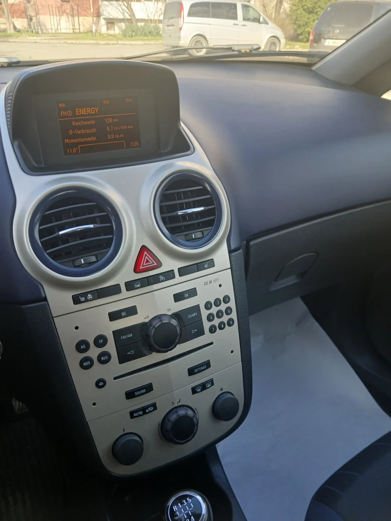 Opel Corsa 1.4, снимка 13 - Автомобили и джипове - 53261247