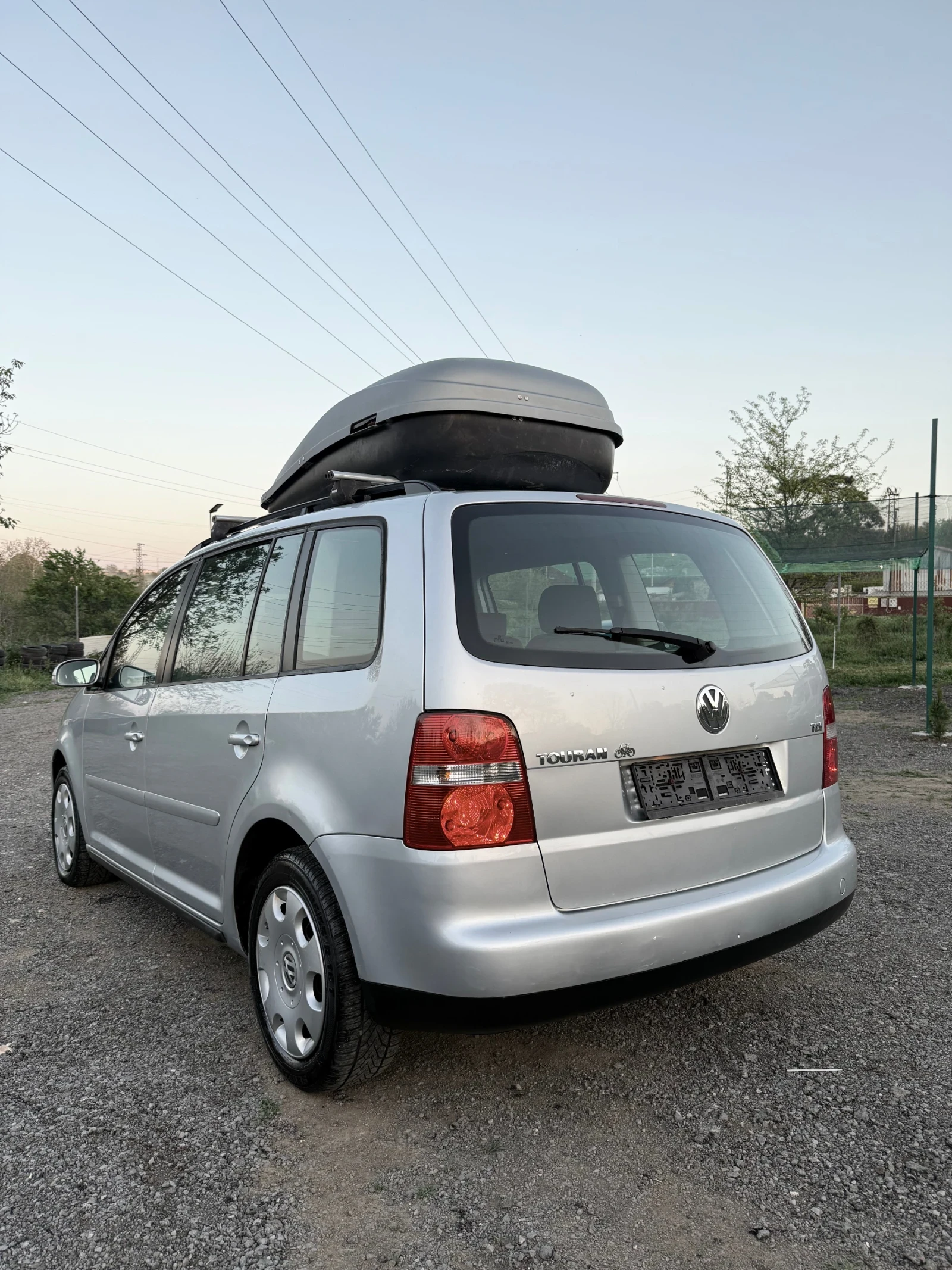 VW Touran КАПАРИРАНА\ПРОДАДЕНА 1.9 TDI 105к.с. / 6 ск. - изображение 5