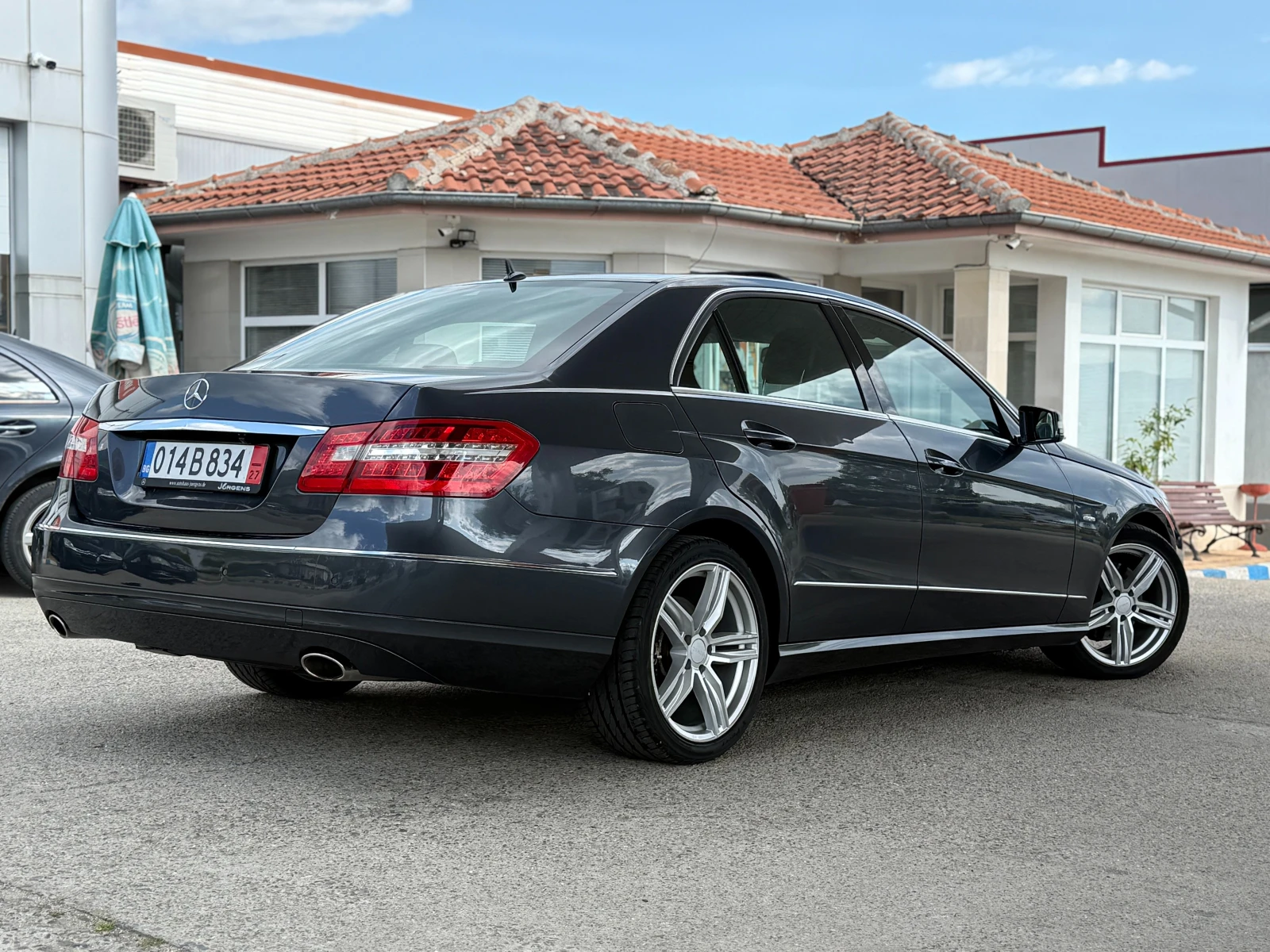 Mercedes-Benz E 350 Avantgarde - изображение 2