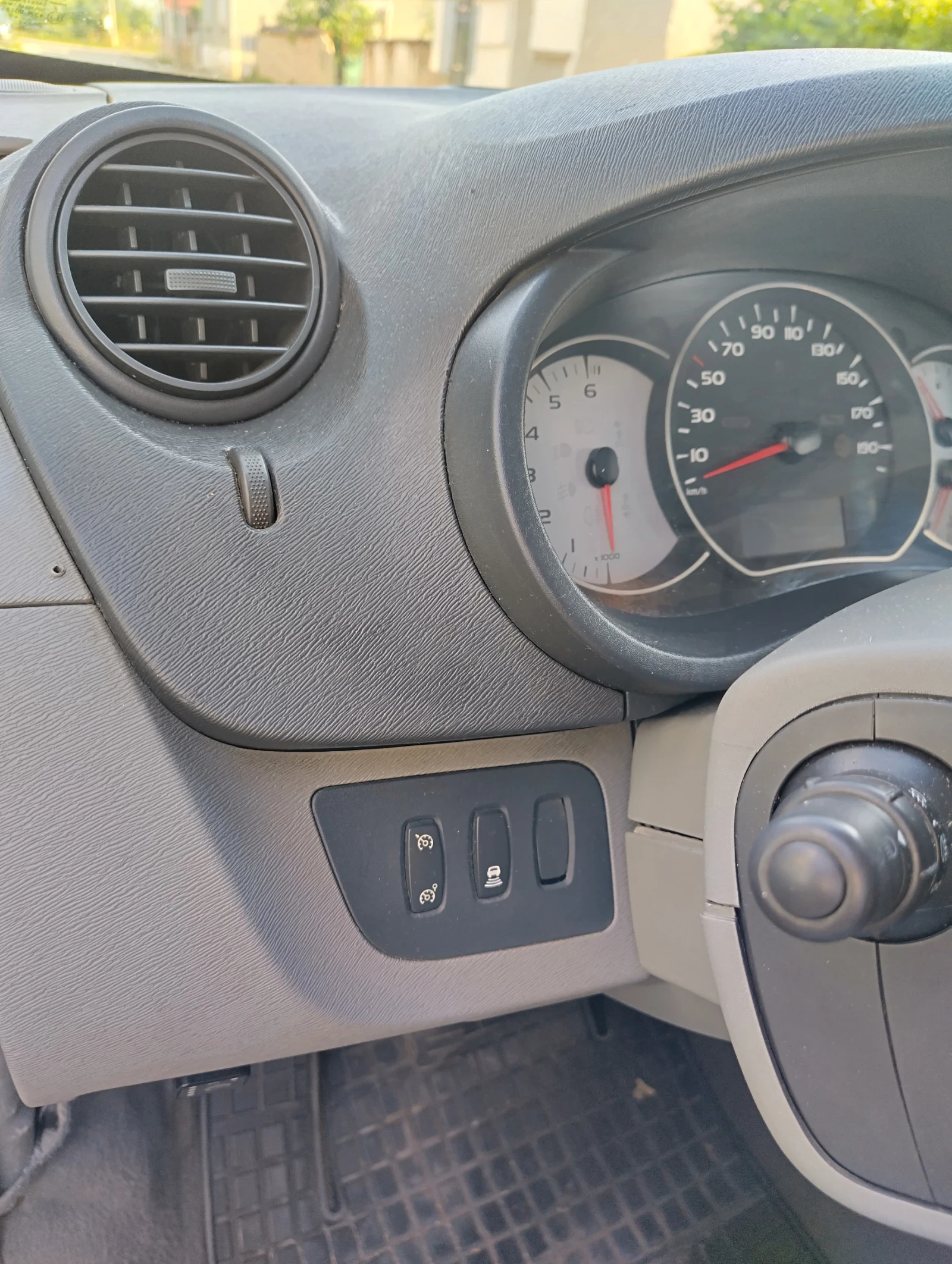 Renault Kangoo  - изображение 10