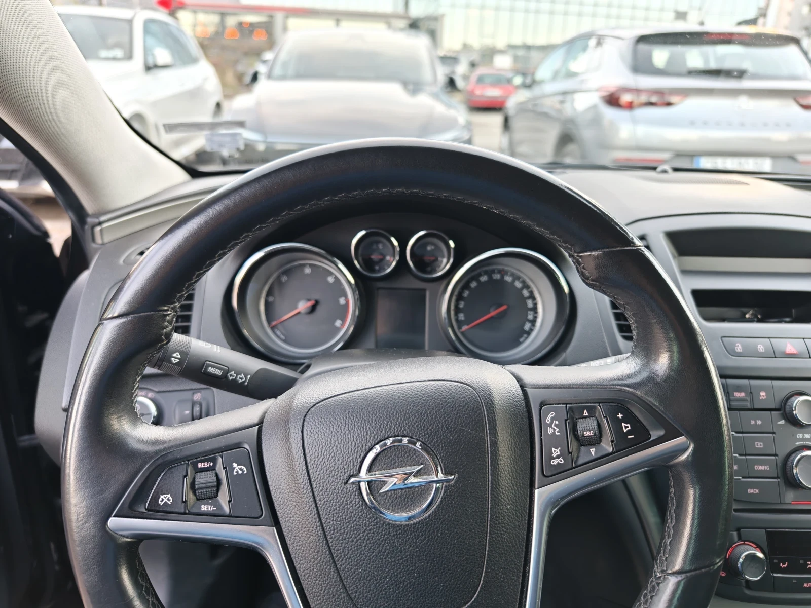 Opel Insignia 2.0 CDTI Sports tourer 4x4 - изображение 8