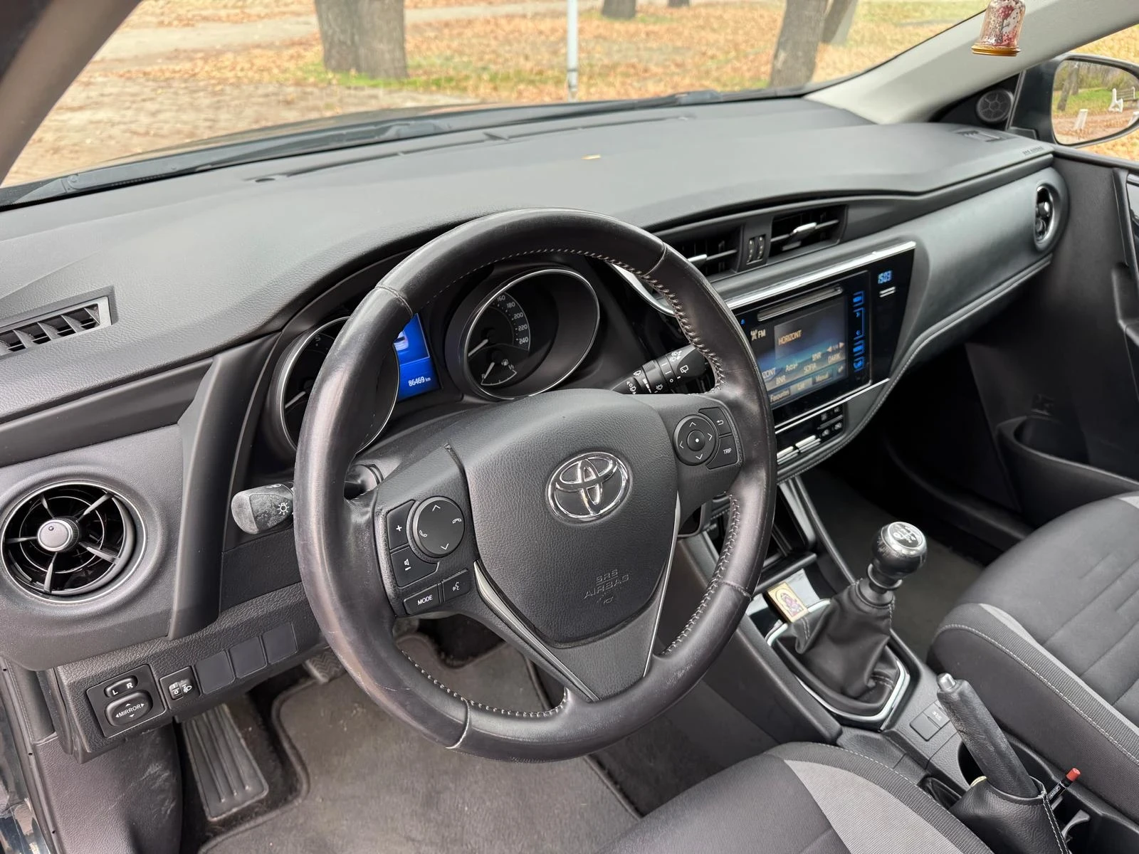 Toyota Auris 1.2 Facelift | Mobile.bg � ����������� 13