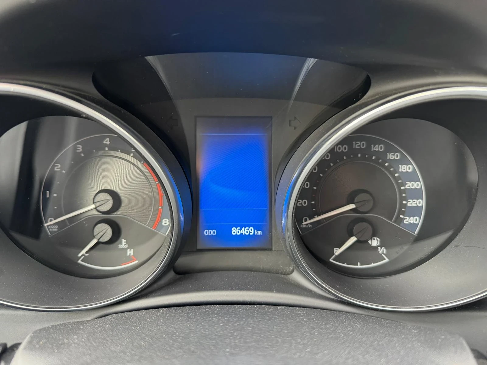 Toyota Auris 1.2 Facelift | Mobile.bg � ����������� 12