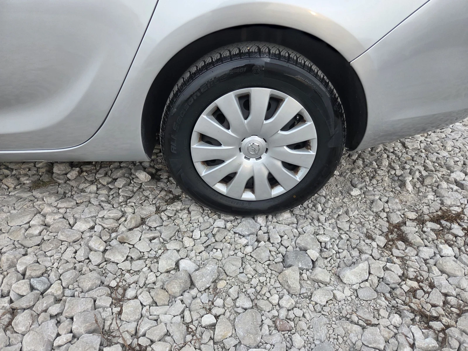 Opel Astra 1.6cdti* Italy* , снимка 9 - Автомобили и джипове - 53927873