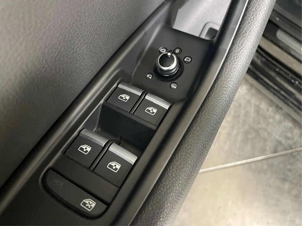 Audi A4 АвтоКредит* (ЦЕНА ДО БГ), снимка 3 - Автомобили и джипове - 54039566