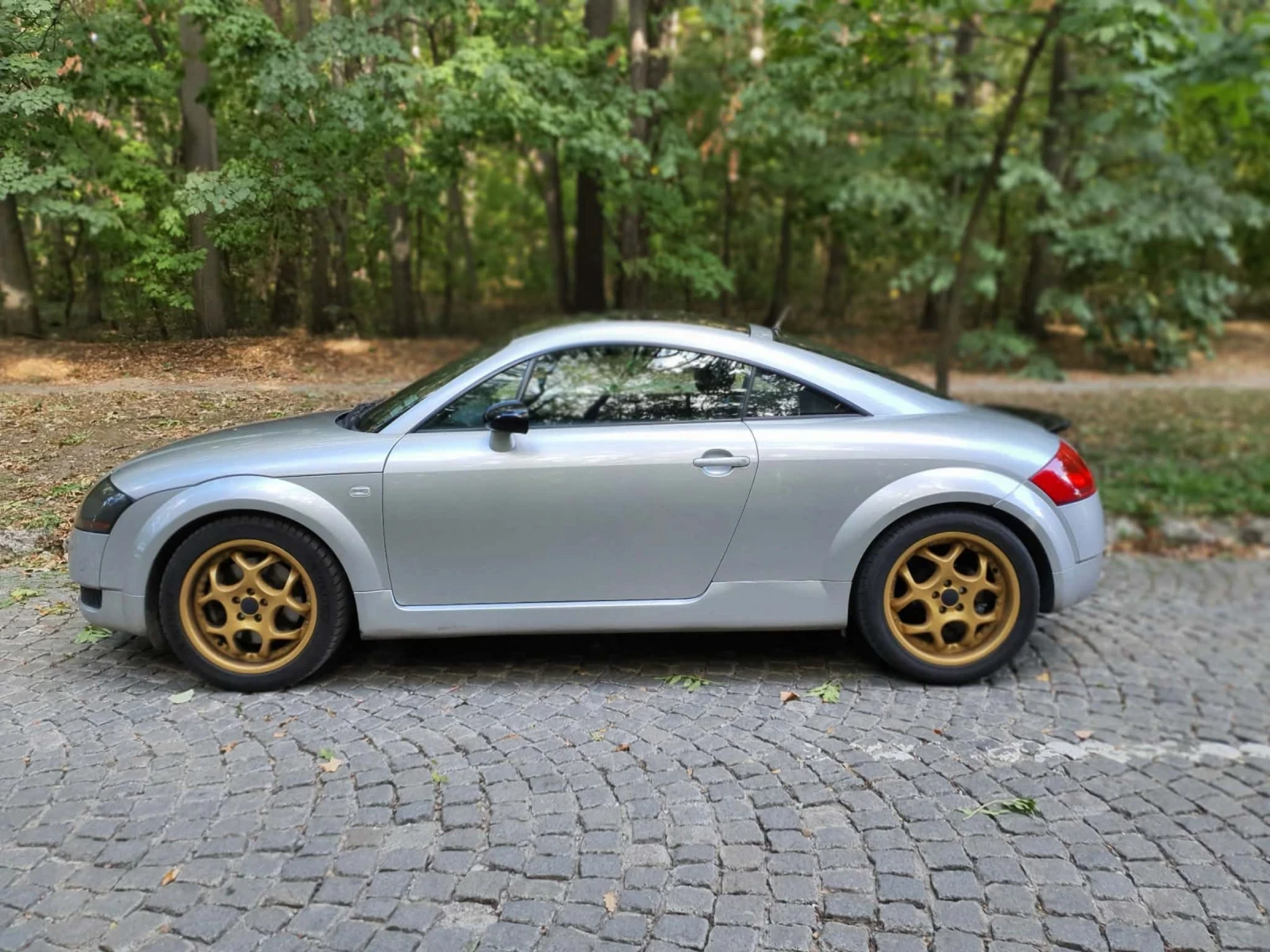 Audi Tt 1.8T, снимка 11 - Автомобили и джипове - 54178093