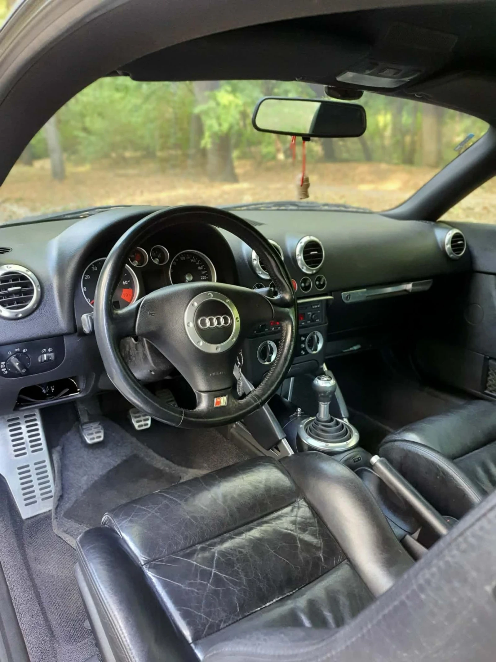 Audi Tt 1.8T, снимка 10 - Автомобили и джипове - 54178093